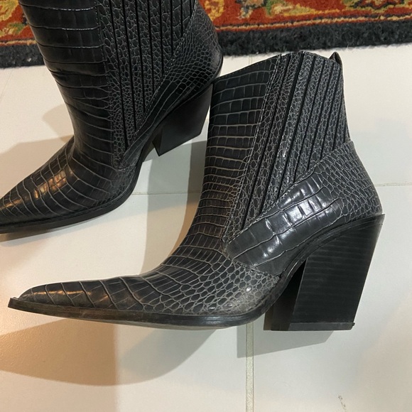 Zara grey crocodile boots - Picture 3 of 4